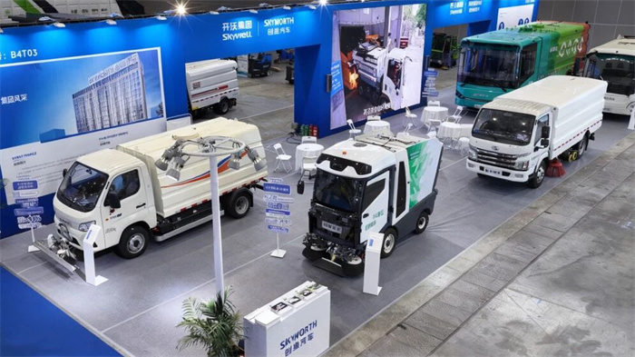 Skyworth Auto направи зашеметяваща изява на изложението Wuhan Environmental Sanitation Expo, поставяйки началото на нова ера на нова енергийна канализация със своето превозно средство „Нов чист свят“.